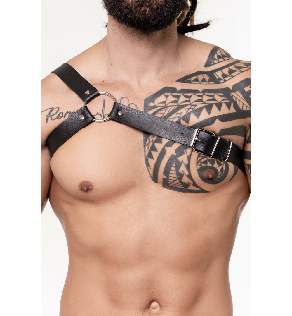 HARNESS EM COURO SINTETICO PRETO LATERAL